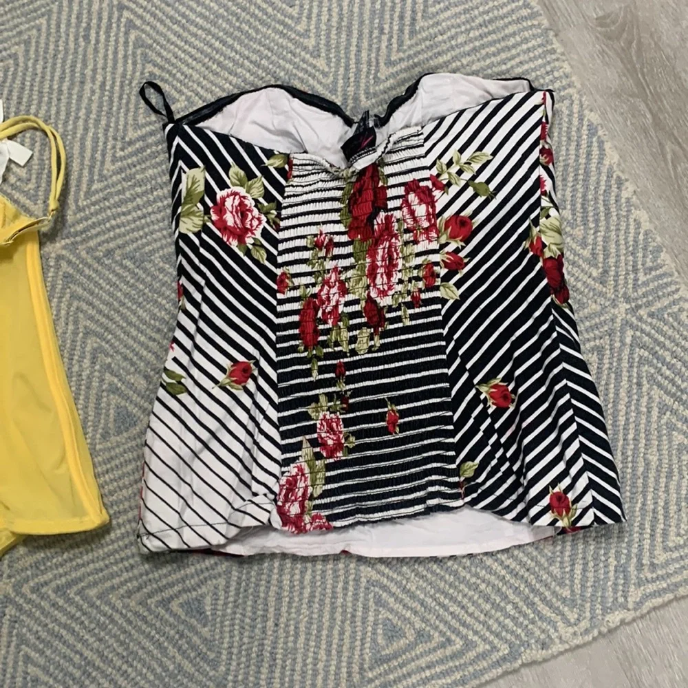 Corset tops - Picture 7 of 12